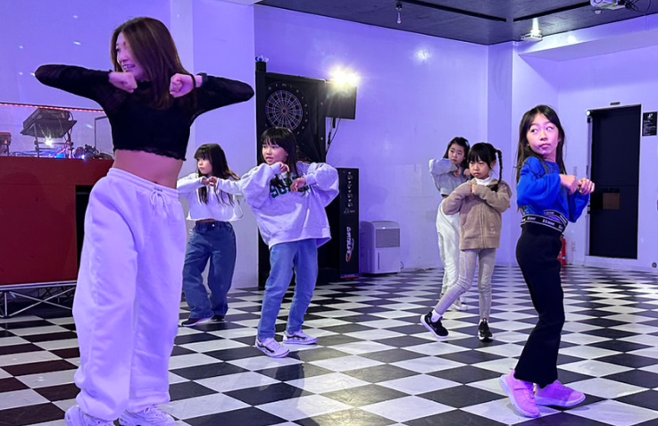 STREET DANCE STUDIO WAAAPS